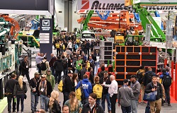 SHOWFLOOR4
